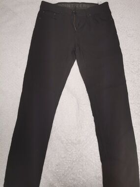 Point Zero Men's Black Straight Fit Pants